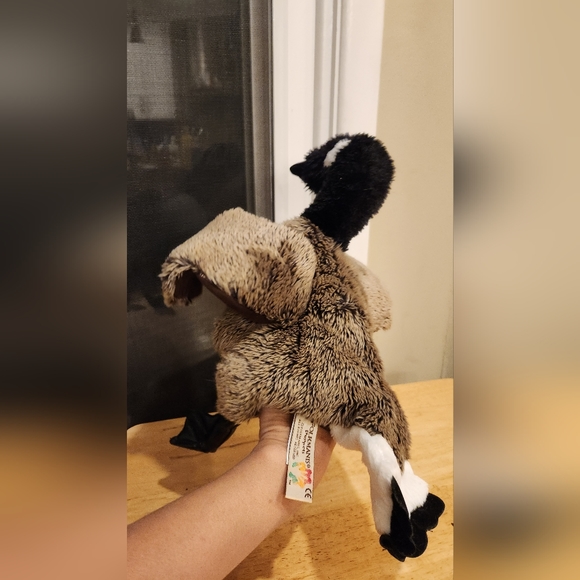Folkmanis Canadian geese bird puppet - Picture 2 of 10
